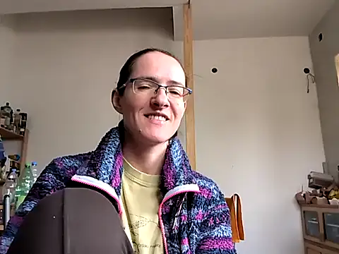 Snapshot of Milky_hairy_mommy chatting on 02.27.25 Milky hairy mommy online show from 02.27.25