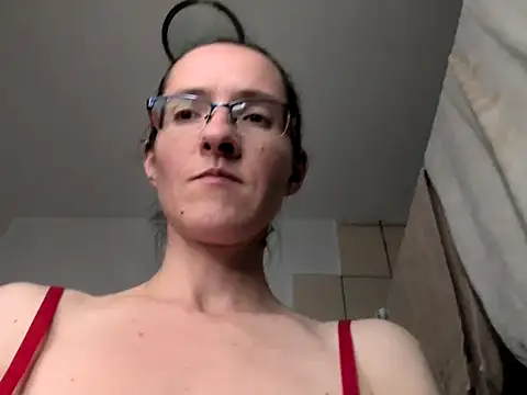 Snapshot of Milky_hairy_mommy chatting on 03.10.25 Milky hairy mommy online show from 03.10.25