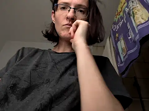 Snapshot of Milky_hairy_mommy chatting on 09.14.25 Milky hairy mommy online show from 09.14.25