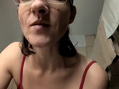 Snapshot of Milky_hairy_mommy chatting on 11.29.25 Milky hairy mommy online show from 11.29.25