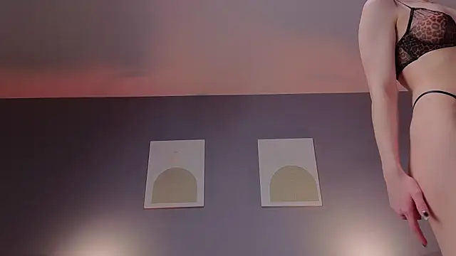 Snapshot of Adelheidd chatting on 03.07.25 Adelheidd online show from 03.07.25