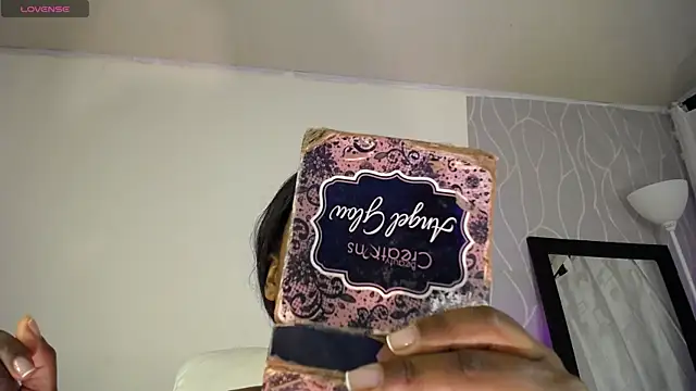 Snapshot of Britanymooree chatting on 01.09.25 Britanymooree online show from 01.09.25