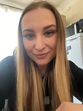 OlgaBuzzz online show from 02.14.25