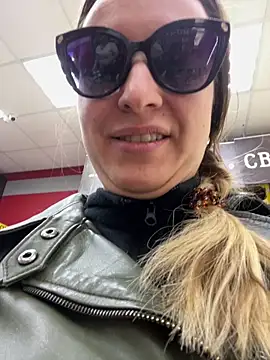 OlgaBuzzz online show from 03.19.25