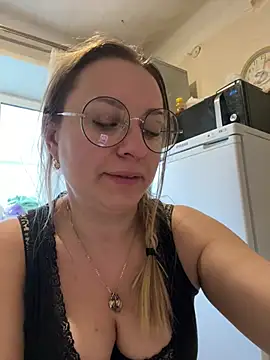 OlgaBuzzz online show from 03.20.25