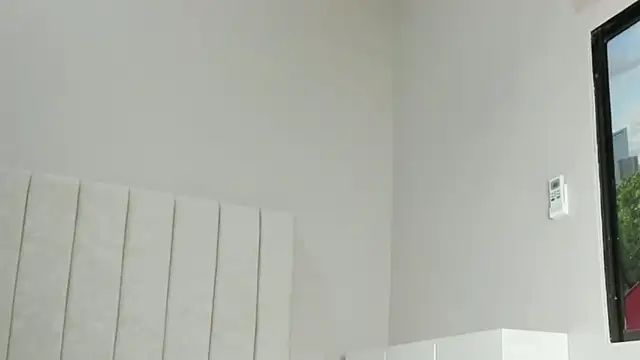 Snapshot of Littleolivia_ chatting on 01.24.25 Littleolivia online show from 01.24.25