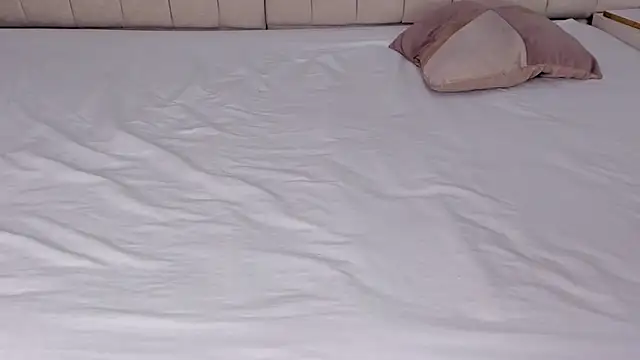 Snapshot of Littleolivia_ chatting on 03.19.25 Littleolivia online show from 03.19.25