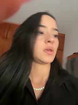 Veronica isaza   online show from 10.17.25