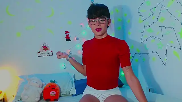 Snapshot of arnold_laurent_ chatting on 12.26.24 arnold laurent online show from 12.26.24