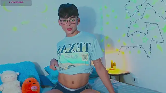 Snapshot of arnold_laurent_ chatting on 01.09.25 arnold laurent online show from 01.09.25