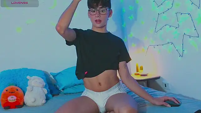 Snapshot of arnold_laurent_ chatting on 01.16.25 arnold laurent online show from 01.16.25