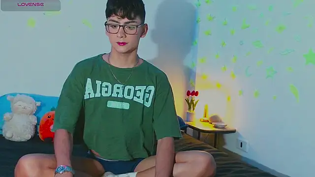 Snapshot of arnold_laurent_ chatting on 03.14.25 arnold laurent online show from 03.14.25