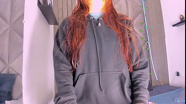 AbbyWathson online show from 11.03.25