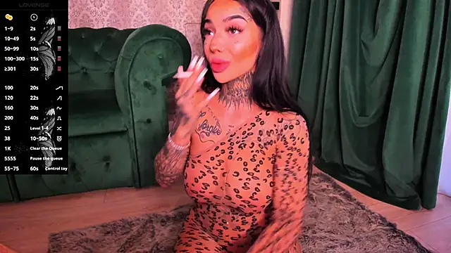 CreamyInkky  online show from 01.28.25