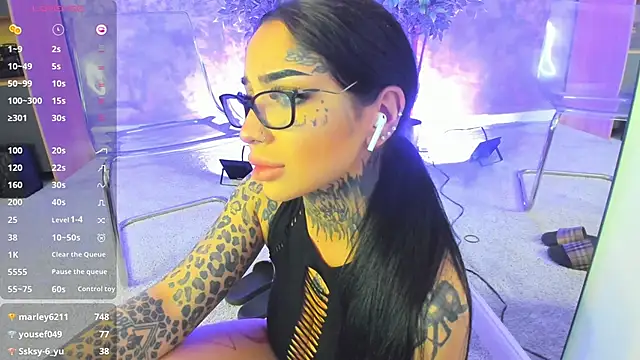 CreamyInkky  online show from 09.24.25