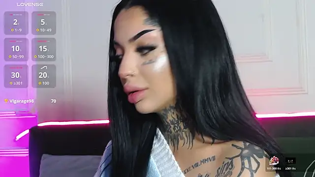 CreamyInkky  online show from 10.31.25