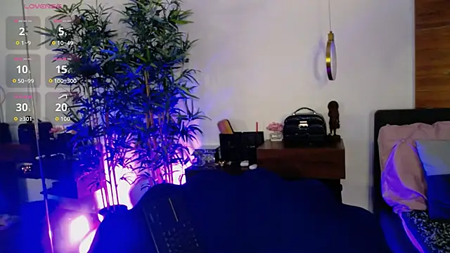 CreamyInkky  online show from 01.15.26