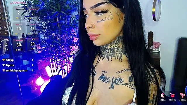 Snapshot of CreamyInkky_ chatting on 03.21.26 CreamyInkky online show from 03.21.26