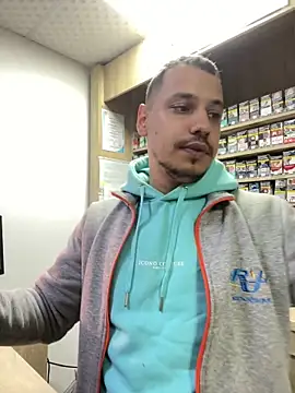 Snapshot of baramadalin chatting on 10.14.25 baramadalin online show from 10.14.25