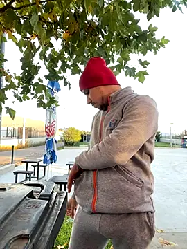 Snapshot of baramadalin chatting on 10.30.25 baramadalin online show from 10.30.25