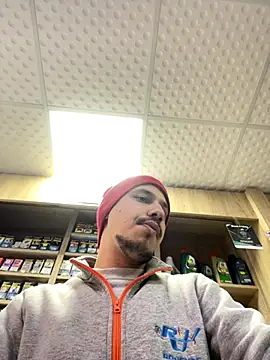 Snapshot of baramadalin chatting on 11.14.25 baramadalin online show from 11.14.25