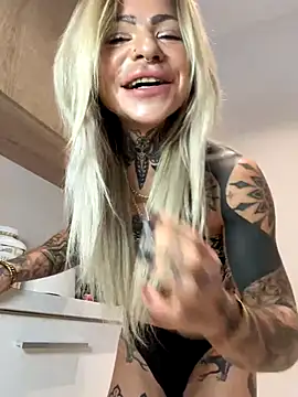 Divina X  online show from 12.18.25