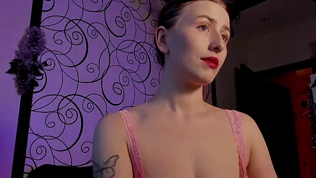 Snapshot of Emily_April chatting on 12.18.24 Emily April online show from 12.18.24