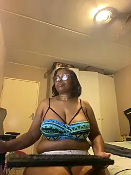 Nomthie online show from 10.28.25