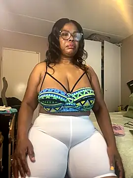 Nomthie online show from 11.29.25