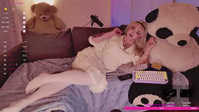  rose monarch  online show from 12.02.24