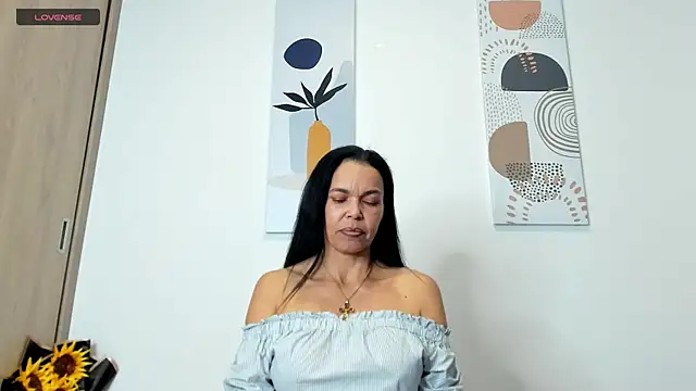 Evawalker  online show from 02.20.25