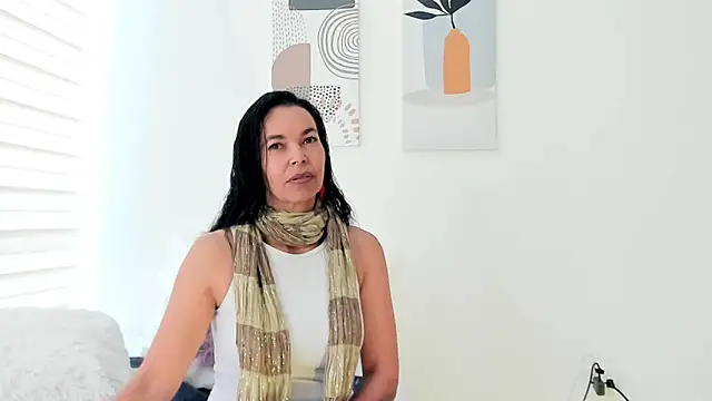 Evawalker  online show from 10.17.25