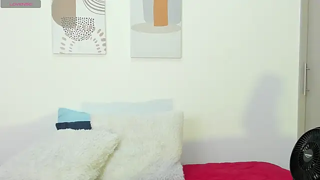 Evawalker  online show from 11.27.25