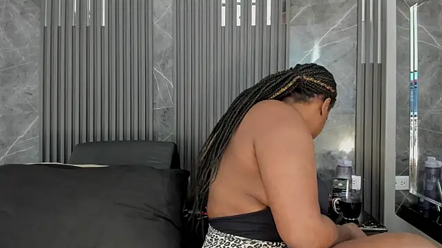 SaraiEvans online show from 09.09.25