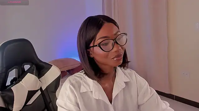 SavannahWildee online show from 02.02.25