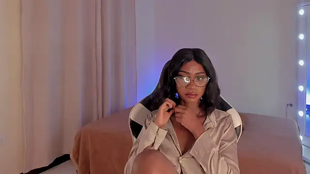 SavannahWildee online show from 02.24.25