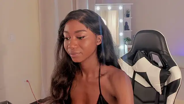 SavannahWildee online show from 03.04.25