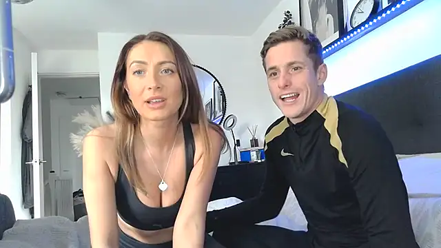 Pollypearson online show from 02.04.25