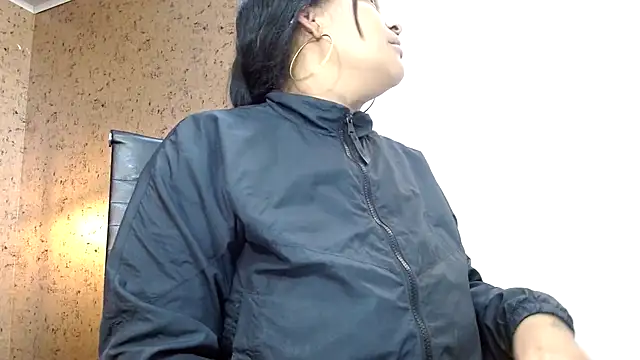 Michelle Brito1 online show from 02.26.25