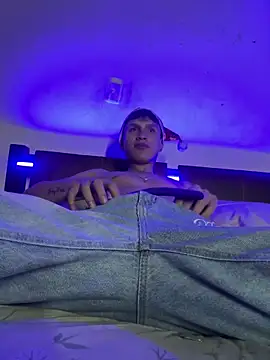 Snapshot of pipeynick chatting on 12.11.24 pipeynick online show from 12.11.24