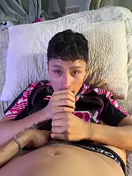 Snapshot of pipeynick chatting on 12.12.24 pipeynick online show from 12.12.24