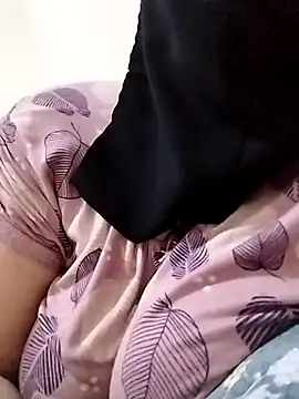 Snapshot of mohra30 chatting on 03.05.25 mohra30 online show from 03.05.25