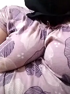 Snapshot of mohra30 chatting on 03.06.25 mohra30 online show from 03.06.25