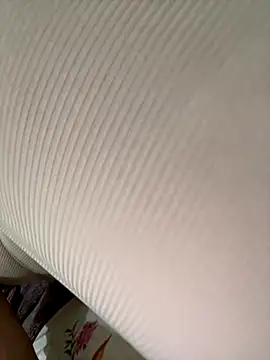 Snapshot of mohra30 chatting on 11.04.25 mohra30 online show from 11.04.25