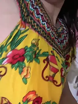 Snapshot of mohra30 chatting on 11.13.25 mohra30 online show from 11.13.25