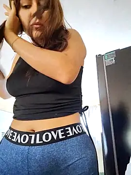  maiahairy  online show from 12.22.25