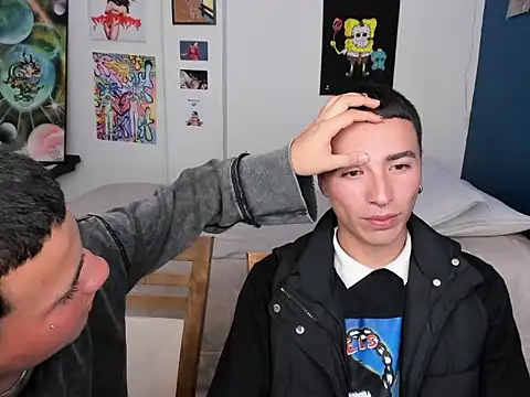 Snapshot of sweet_boys_xx chatting on 12.18.24 sweet boys xx online show from 12.18.24