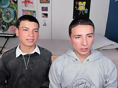 Snapshot of sweet_boys_xx chatting on 12.21.24 sweet boys xx online show from 12.21.24