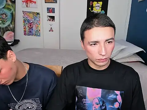 Snapshot of sweet_boys_xx chatting on 12.23.24 sweet boys xx online show from 12.23.24