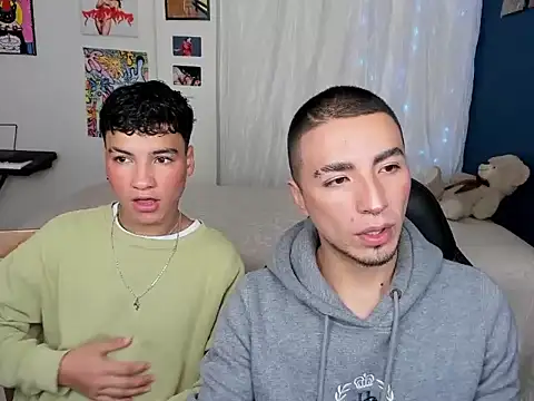 Snapshot of sweet_boys_xx chatting on 02.18.25 sweet boys xx online show from 02.18.25